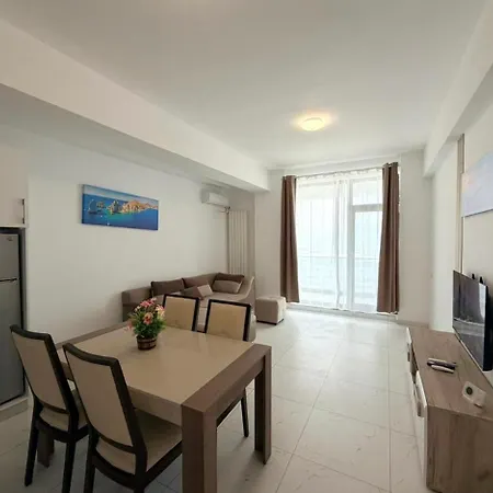 Apartament Poseidon Front The Sea *